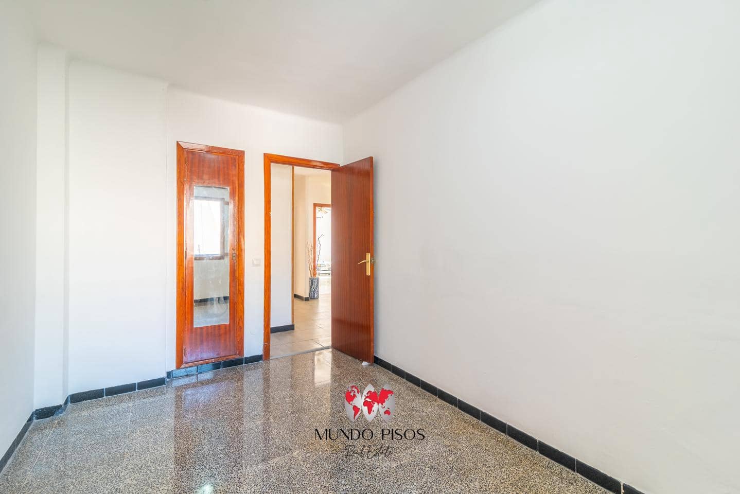 3 bedroom Flat for sale in Palma de Mallorca - € 449,000 (Ref: 9914913)