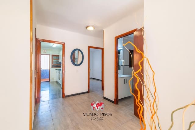 3 bedroom Flat for sale in Santa Catalina, Palma de Mallorca - € 449,000 (Ref: 9914913)