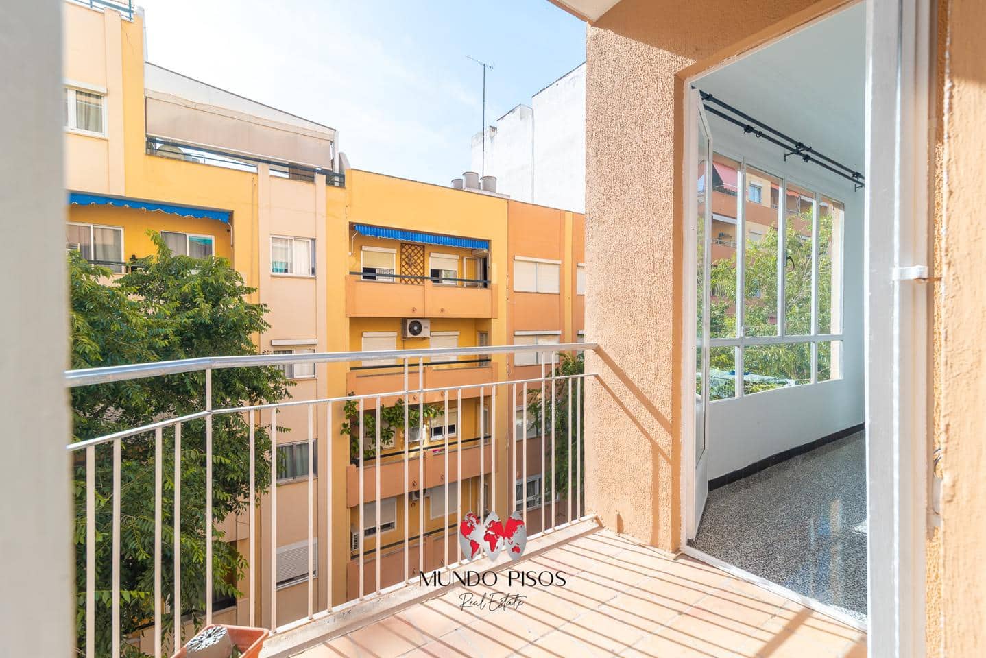3 bedroom Flat for sale in Palma de Mallorca - € 449,000 (Ref: 9914913)