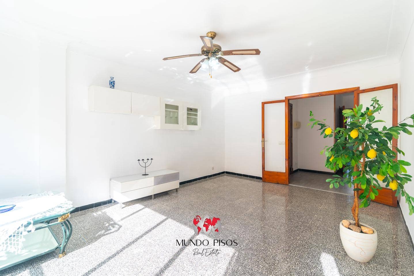 3 bedroom Flat for sale in Palma de Mallorca - € 449,000 (Ref: 9914913)