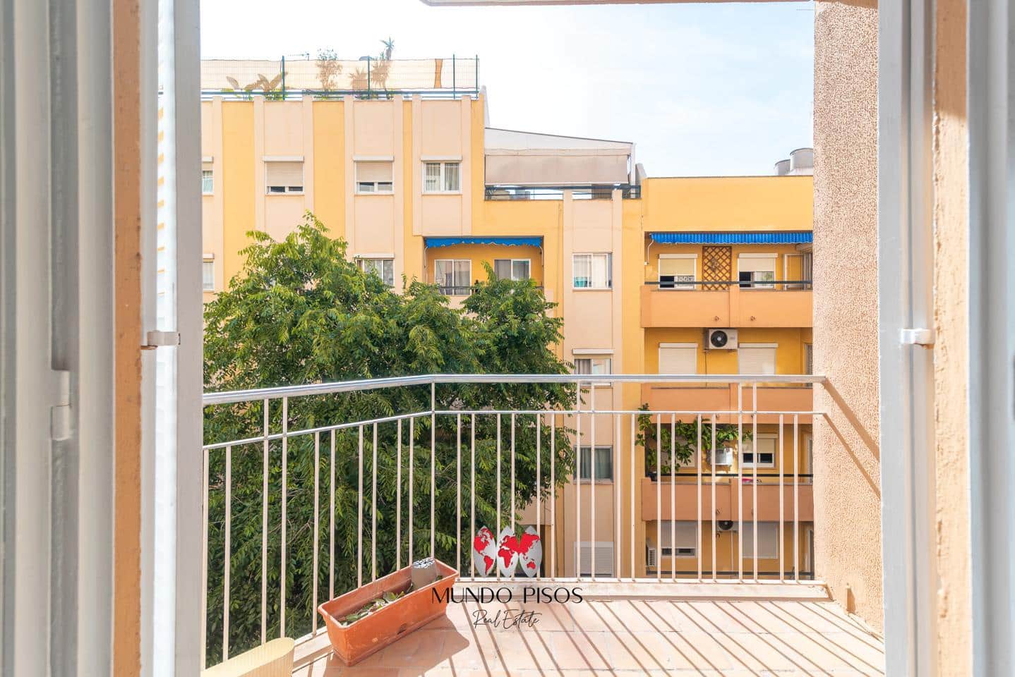 3 bedroom Flat for sale in Palma de Mallorca - € 449,000 (Ref: 9914913)