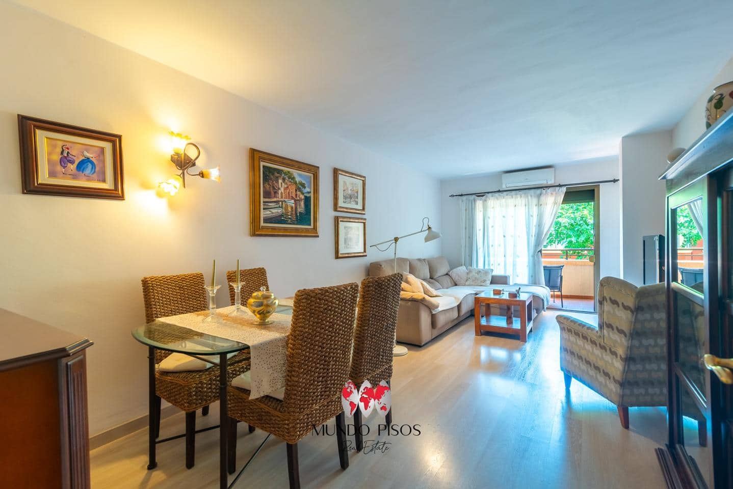 3 bedroom Flat for sale in Palma de Mallorca with garage - € 595,000 (Ref: 9932375)