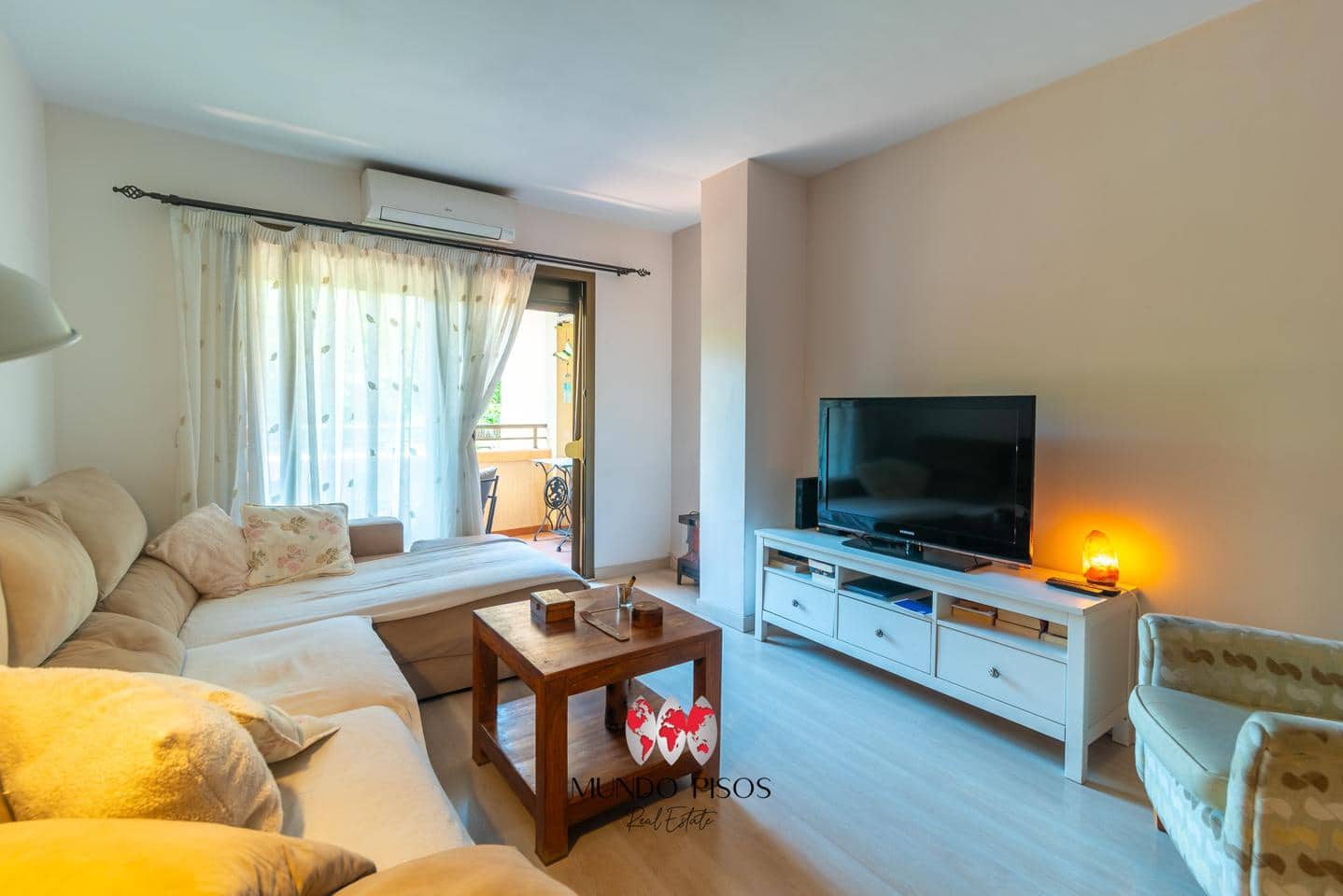 3 bedroom Flat for sale in Palma de Mallorca with garage - € 595,000 (Ref: 9932375)