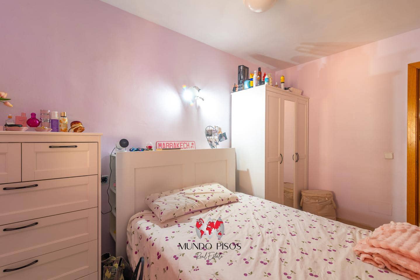3 bedroom Flat for sale in Palma de Mallorca with garage - € 595,000 (Ref: 9932375)