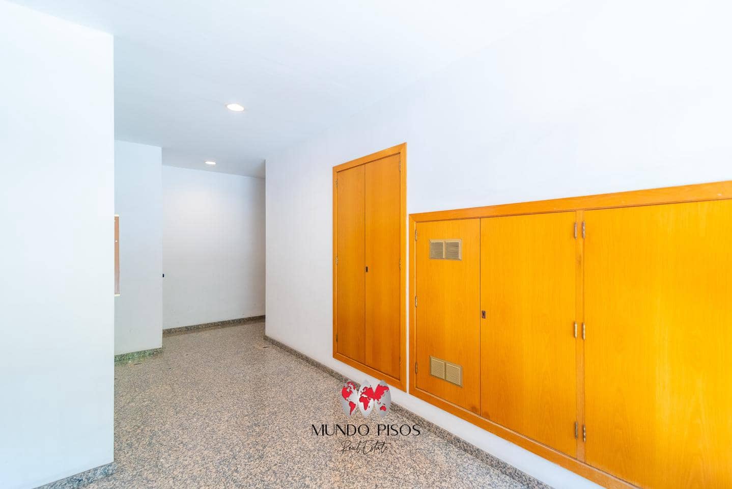 3 bedroom Flat for sale in Palma de Mallorca with garage - € 595,000 (Ref: 9932375)