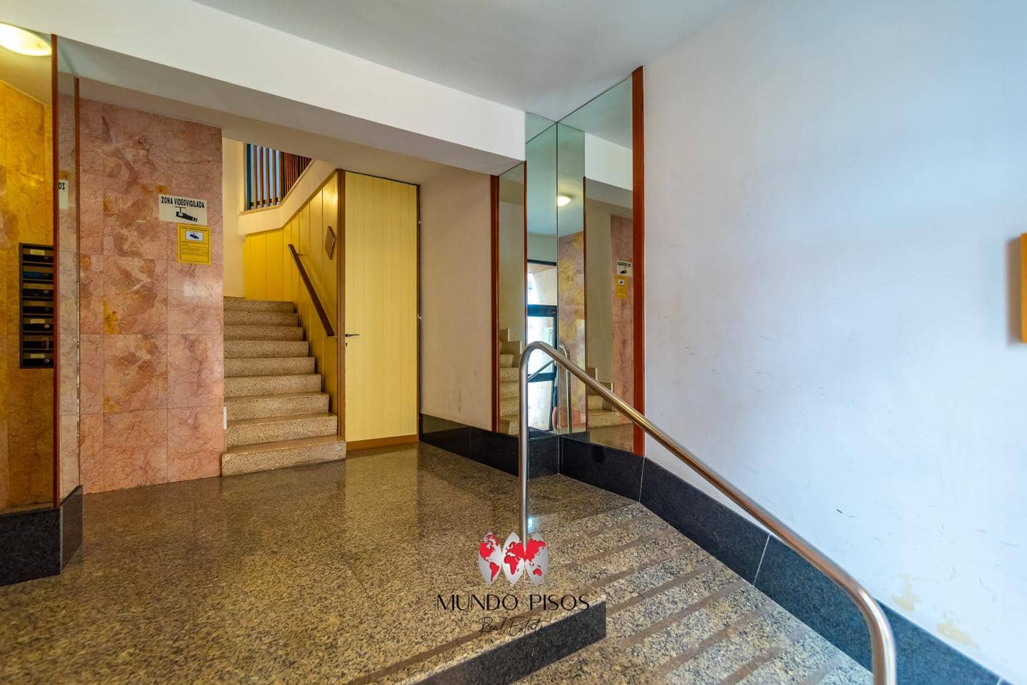 2 bedroom Flat for sale in Coll d'en Rabassa - € 339,000 (Ref: 9977691)