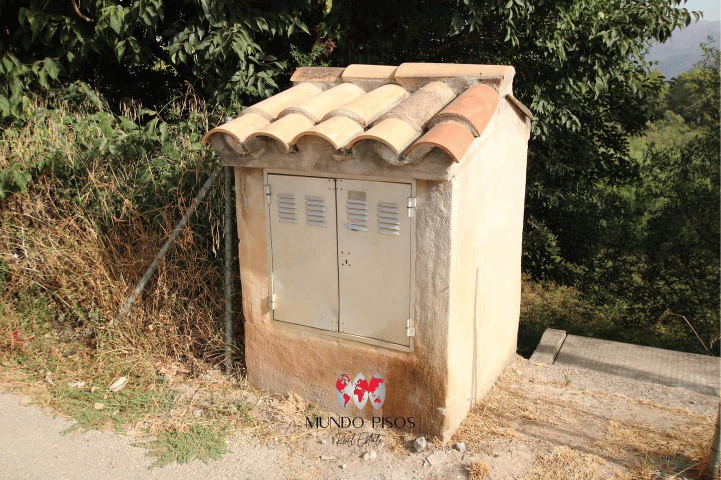 Grunde uden byggetilladelser til salg i Campanet - € 750.000 (Ref: 9977868)