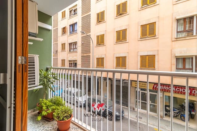4 bedroom Flat for sale in Pere Garau, Palma de Mallorca - € 460,000 (Ref: 9981544)