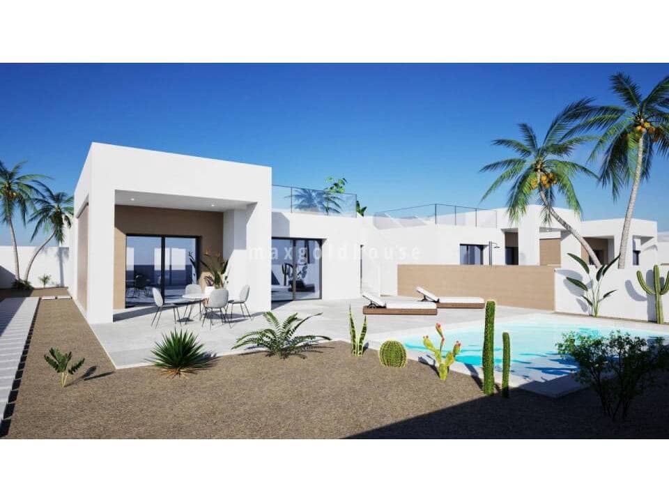 Chalet de 3 habitaciones en La Romana en venta con piscina - 340.000 € (Ref: 10002460)