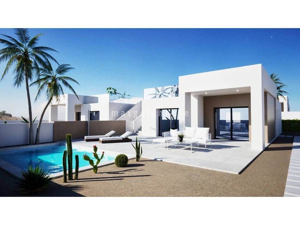 Chalet de 3 habitaciones en La Romana en venta con piscina - 340.000 € (Ref: 10002460)