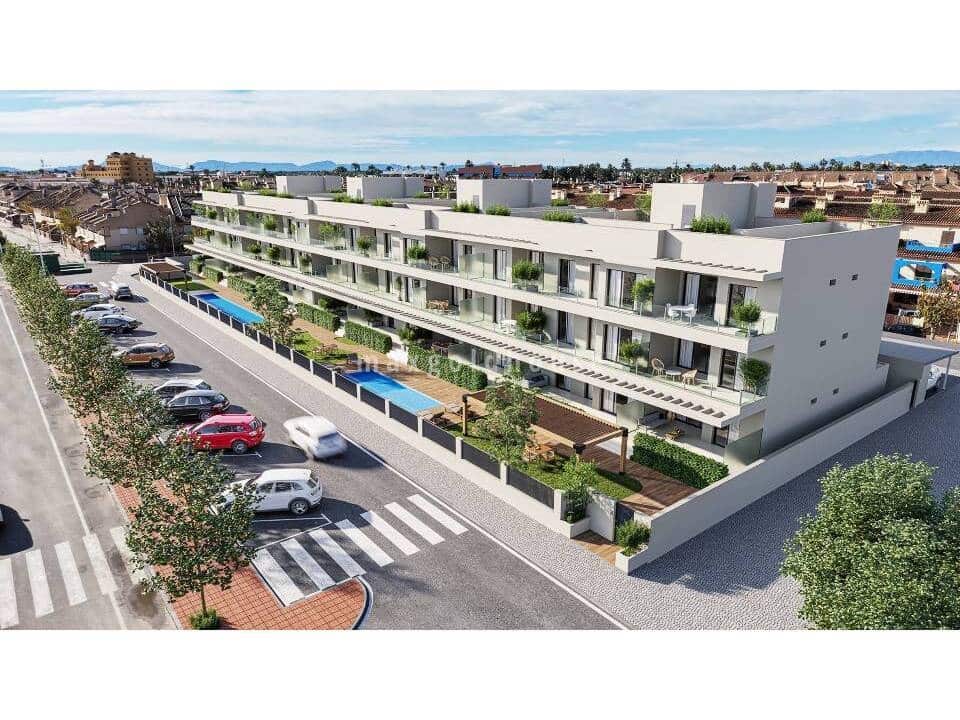 2 bedroom Apartment for sale in Los Alcazares with pool - € 339,000 (Ref: 10009878)