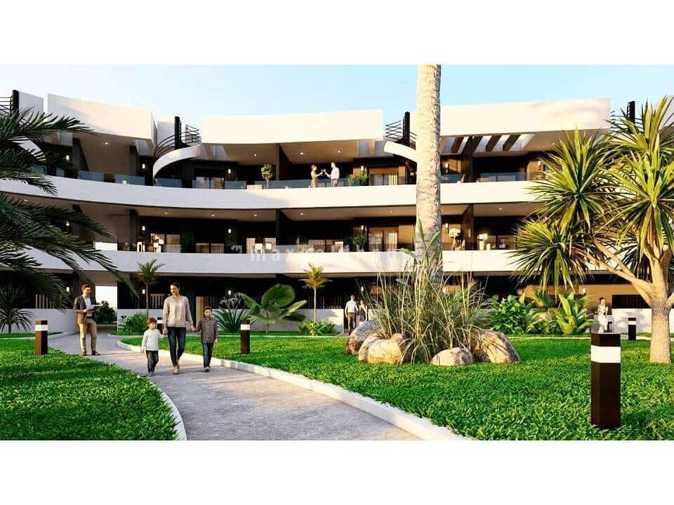 3 bedroom Apartment for sale in Los Alcazares with pool - € 338,900 (Ref: 10010052)