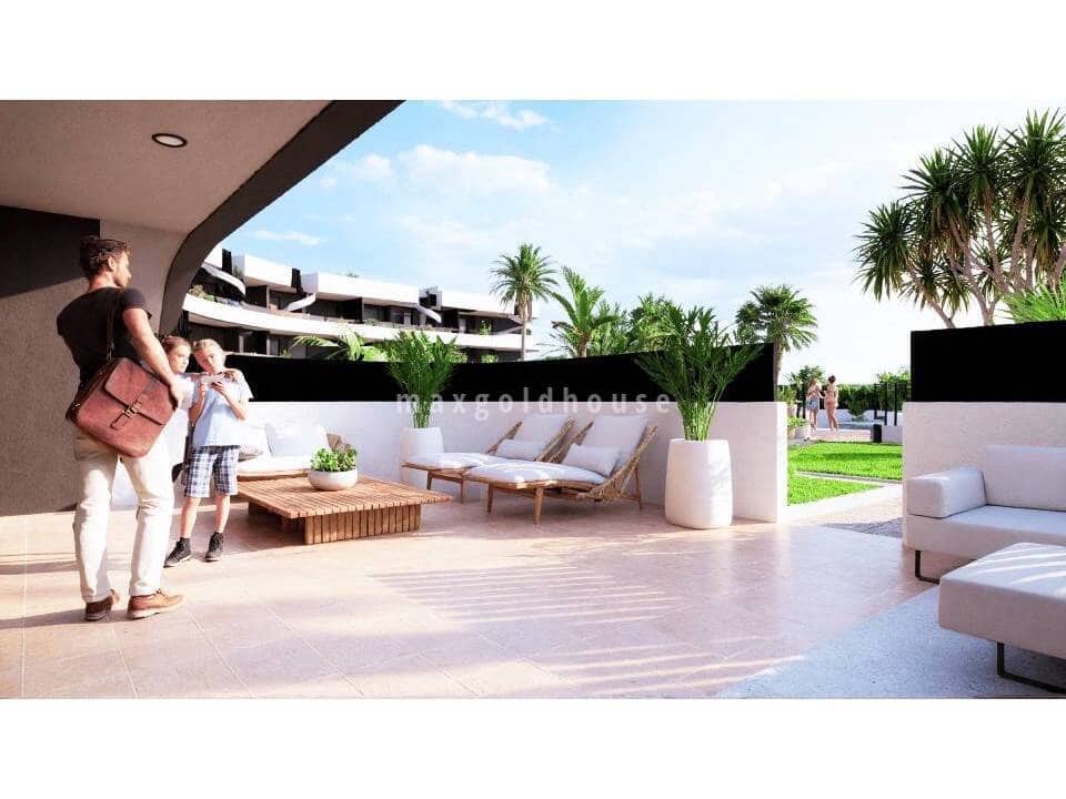3 bedroom Apartment for sale in Los Alcazares with pool - € 338,900 (Ref: 10010052)