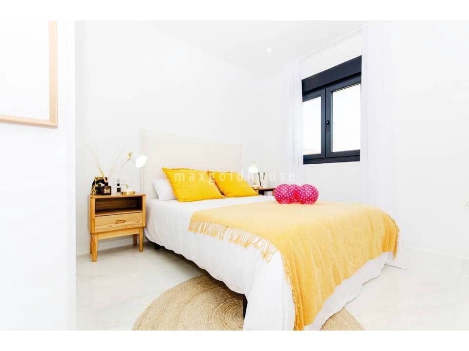 3 soveværelse Villa til salg i Los Montesinos med swimmingpool - € 395.000 (Ref: 10012700)