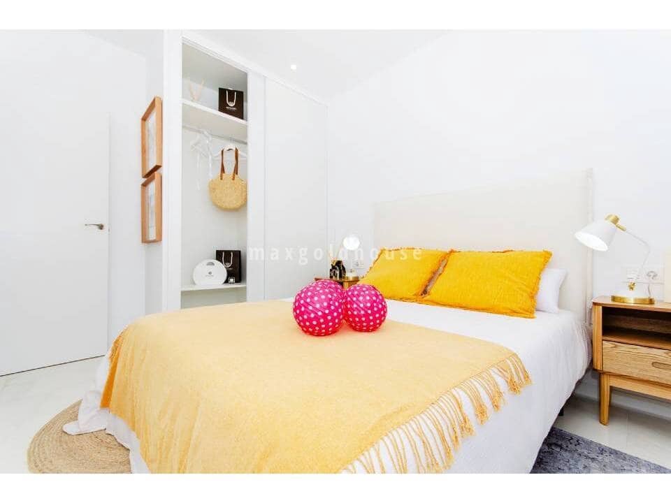 3 soveværelse Villa til salg i Los Montesinos med swimmingpool - € 395.000 (Ref: 10012700)
