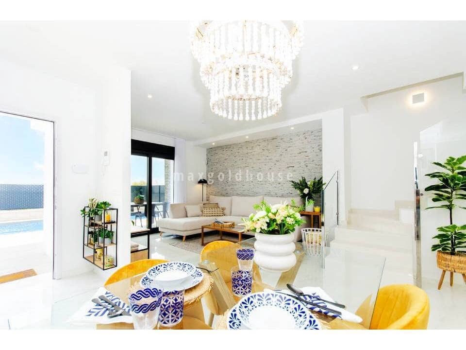 3 soveværelse Villa til salg i Los Montesinos med swimmingpool - € 439.000 (Ref: 10012701)