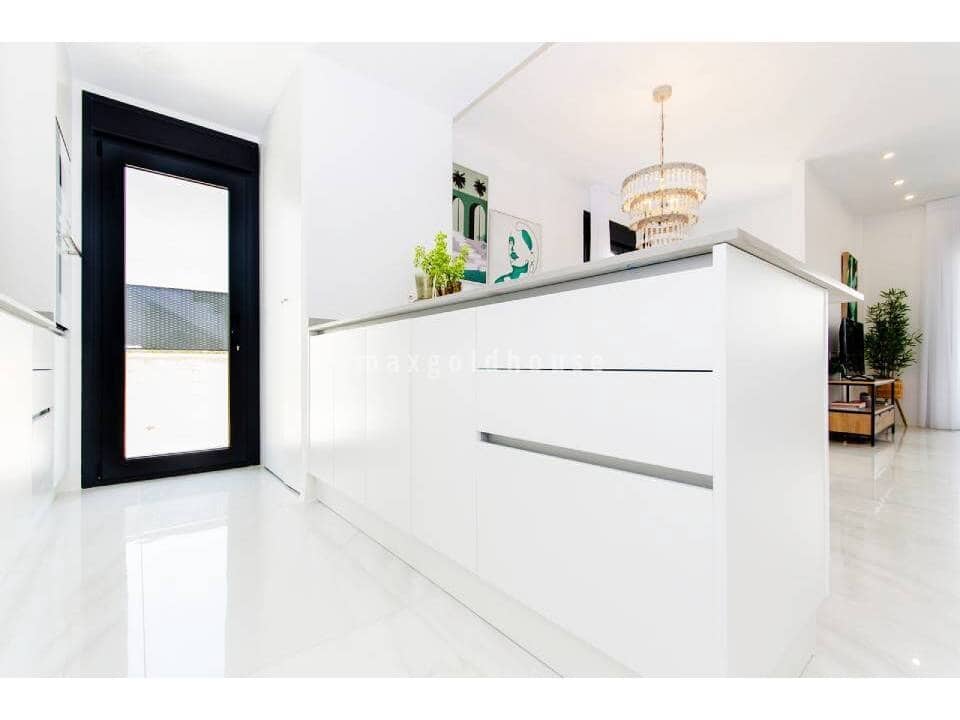 3 soveværelse Villa til salg i Los Montesinos med swimmingpool - € 439.000 (Ref: 10012701)