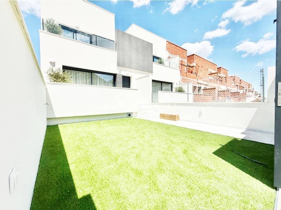 3 makuuhuone Huvila myytävänä paikassa Cox mukana uima-altaan - 238 000 € (Ref: 10012702)