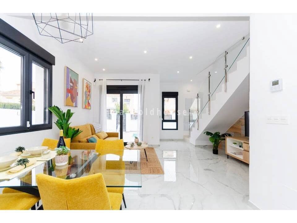 3 bedroom Villa for sale in La Torreta with pool - € 424,000 (Ref: 10014935)