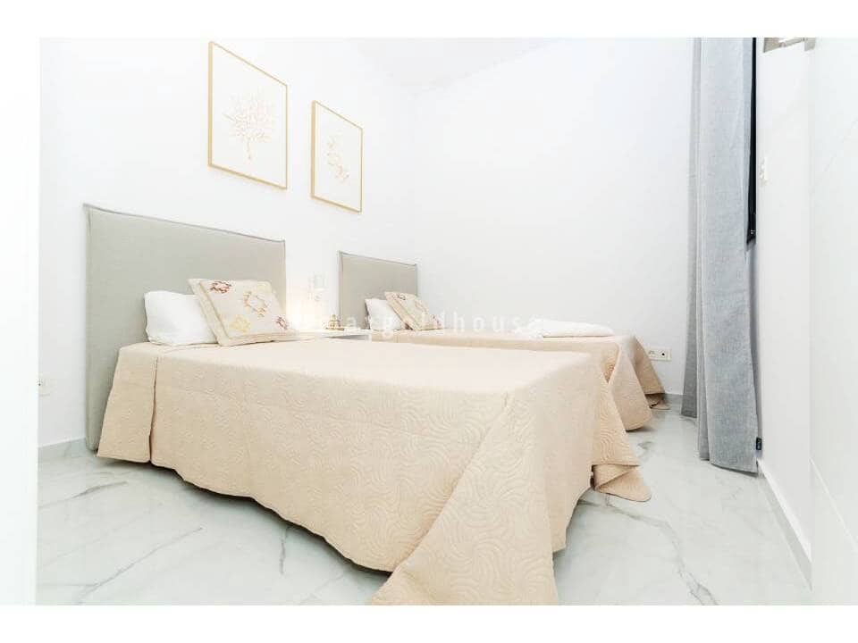 3 bedroom Villa for sale in La Torreta with pool - € 424,000 (Ref: 10014935)