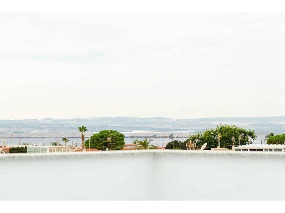 3 bedroom Villa for sale in La Torreta with pool - € 424,000 (Ref: 10014935)