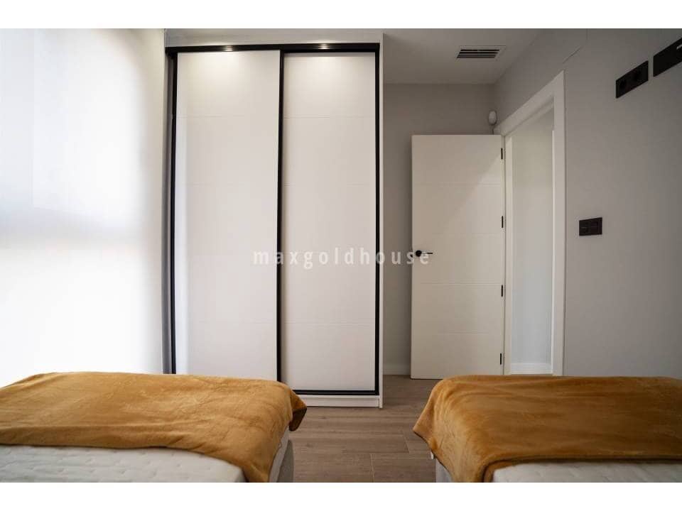 3 Zimmer Apartment zu verkaufen in Villamartin mit Pool - 363.500 € (Ref: 10014939)