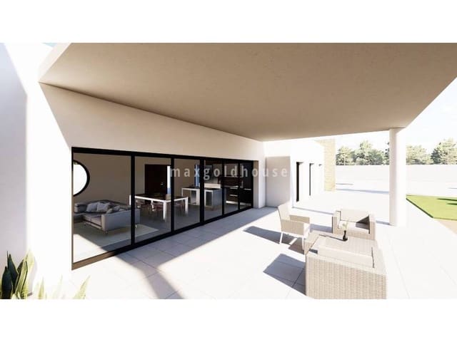 Chalet de 3 habitaciones en Pinoso en venta con piscina - 365.000 € (Ref: 10018784)