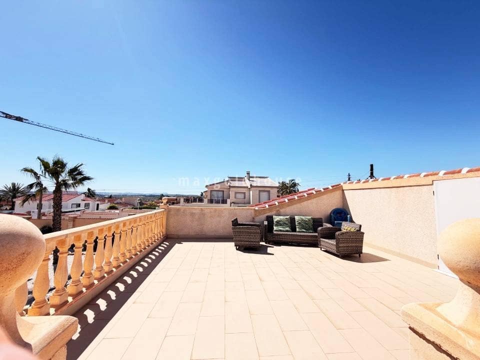 5 sovrum Villa till salu i Ciudad Quesada med pool - 725 000 € (Ref: 10019935)