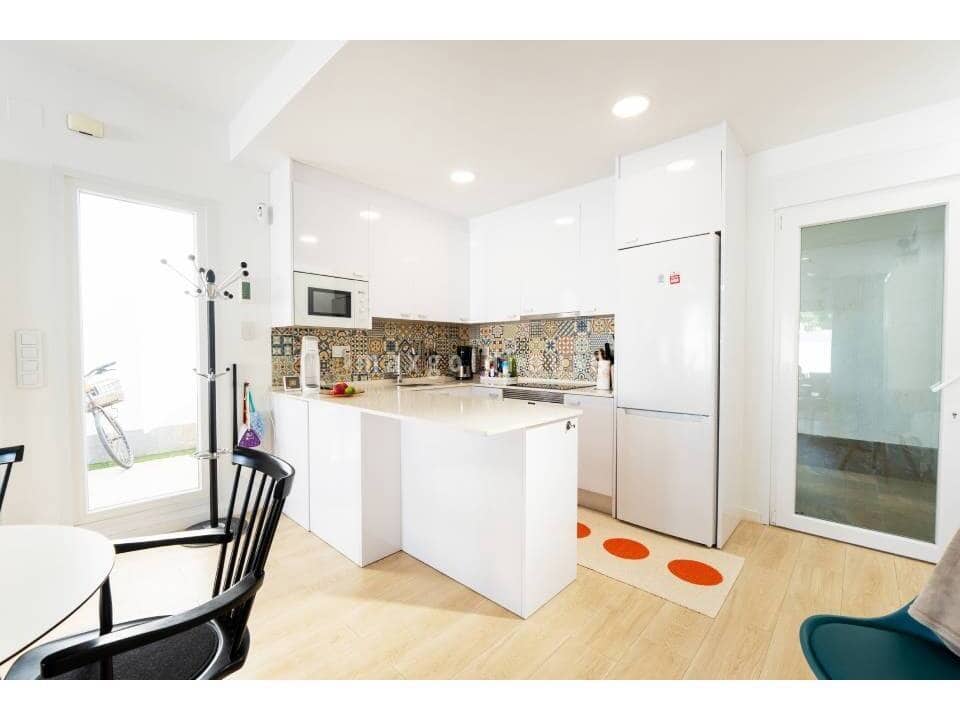 Chalet de 3 habitaciones en San Pedro del Pinatar en venta con piscina - 425.000 € (Ref: 10019945)