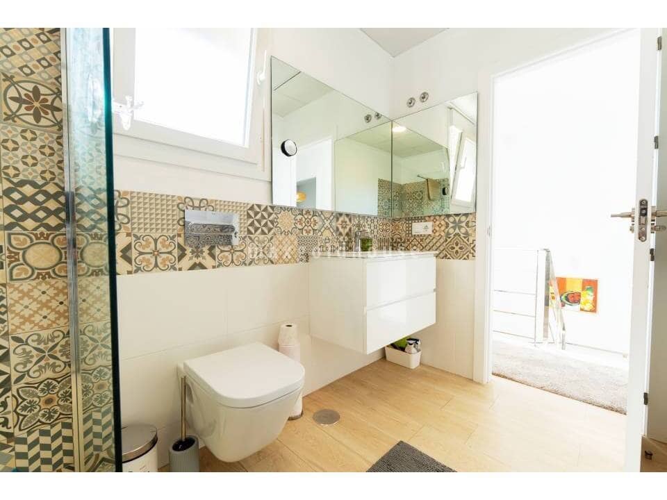 Chalet de 3 habitaciones en San Pedro del Pinatar en venta con piscina - 425.000 € (Ref: 10019945)
