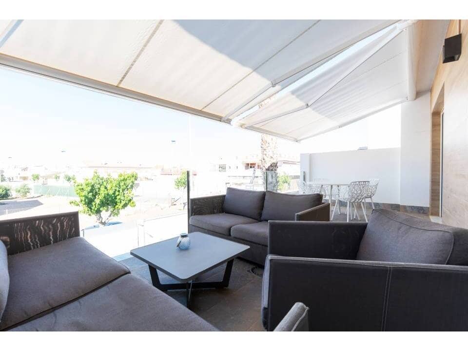 Chalet de 3 habitaciones en San Pedro del Pinatar en venta con piscina - 425.000 € (Ref: 10019945)