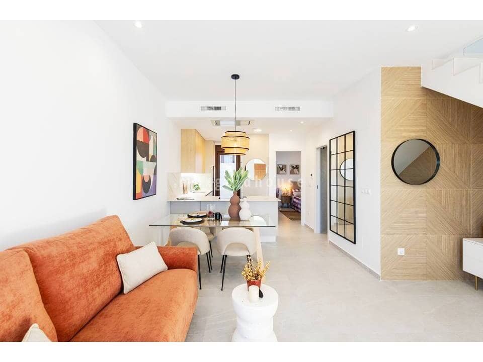 Pareado de 3 habitaciones en Los Montesinos en venta con piscina - 315.000 € (Ref: 10021832)