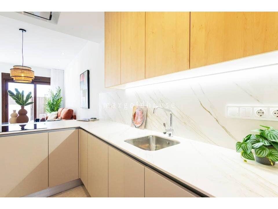 Pareado de 3 habitaciones en Los Montesinos en venta con piscina - 315.000 € (Ref: 10021832)