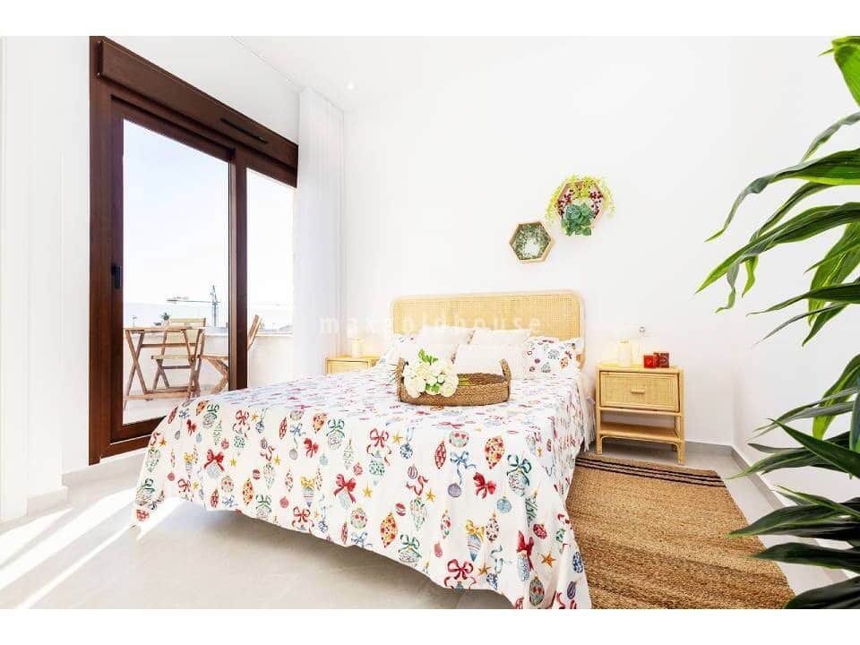 Pareado de 3 habitaciones en Los Montesinos en venta con piscina - 315.000 € (Ref: 10021832)