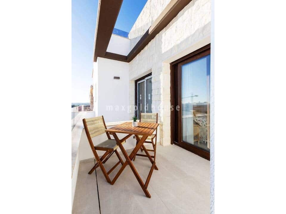 Pareado de 3 habitaciones en Los Montesinos en venta con piscina - 315.000 € (Ref: 10021832)