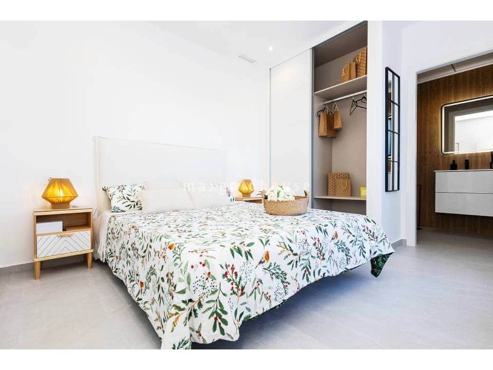 Pareado de 3 habitaciones en Los Montesinos en venta con piscina - 315.000 € (Ref: 10021832)