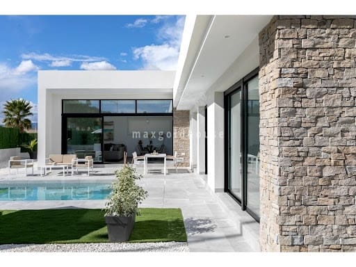 3 makuuhuone Huvila myytävänä paikassa Calasparra mukana uima-altaan - 355 000 € (Ref: 10024964)