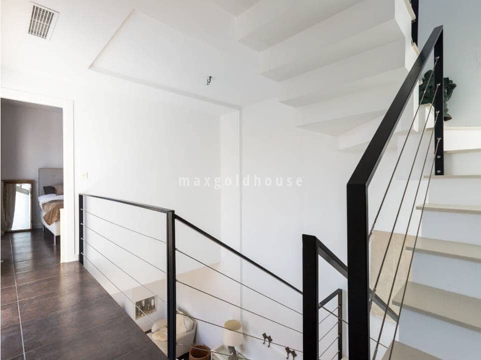 5 soverom Hus til salgs i Aguas Nuevas med svømmebasseng - € 480 000 (Ref: 10026004)