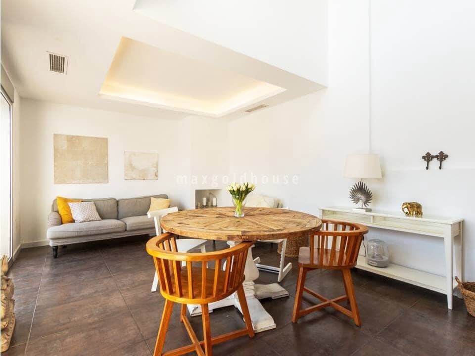 5 soverom Hus til salgs i Aguas Nuevas med svømmebasseng - € 480 000 (Ref: 10026004)