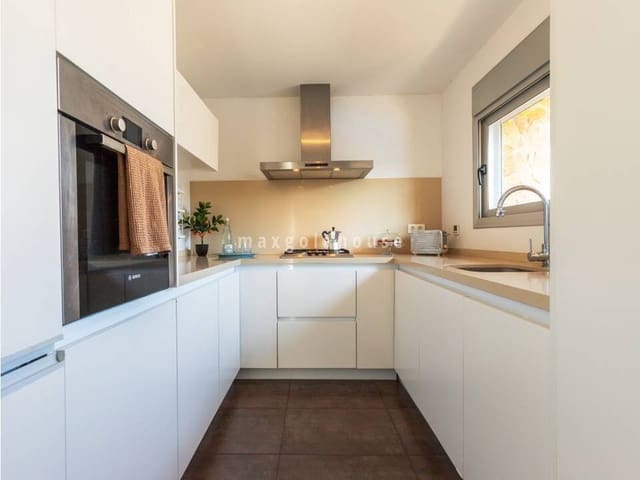 Casa de 5 habitaciones en Aguas Nuevas, Torrevieja en venta con piscina - 480.000 € (Ref: 10026004)