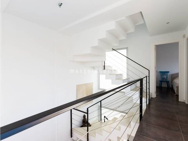Casa de 5 habitaciones en Aguas Nuevas, Torrevieja en venta con piscina - 480.000 € (Ref: 10026004)