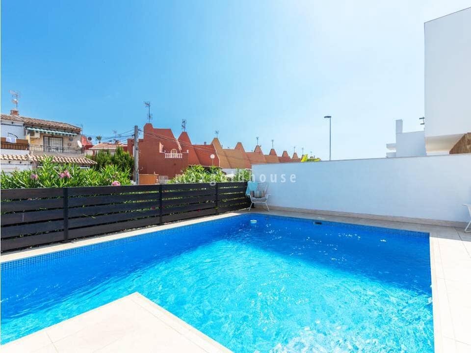 5 soverom Hus til salgs i Aguas Nuevas med svømmebasseng - € 480 000 (Ref: 10026004)