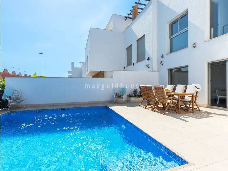 5 soverom Hus til salgs i Aguas Nuevas med svømmebasseng - € 480 000 (Ref: 10026004)