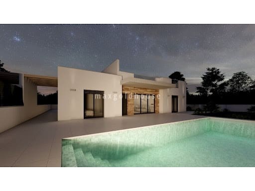 Chalet de 4 habitaciones en Roldan en venta con piscina - 674.500 € (Ref: 10029017)