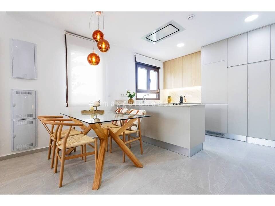 2 slaapkamer Villa te koop in Los Montesinos met zwembad - € 351.000 (Ref: 10029882)