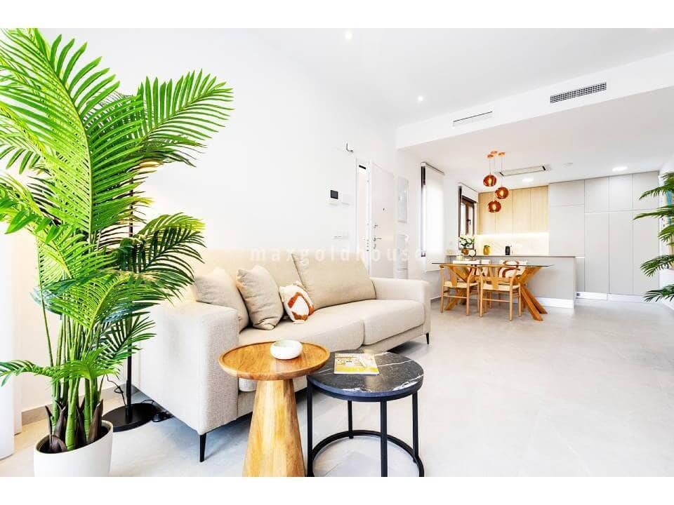 2 slaapkamer Villa te koop in Los Montesinos met zwembad - € 351.000 (Ref: 10029882)