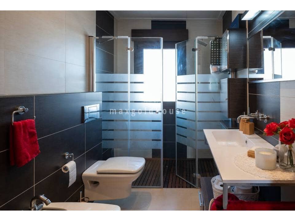 4 sypialnia Willa na sprzedaż w Avileses z basenem - 1 350 000 € (Ref: 10029885)