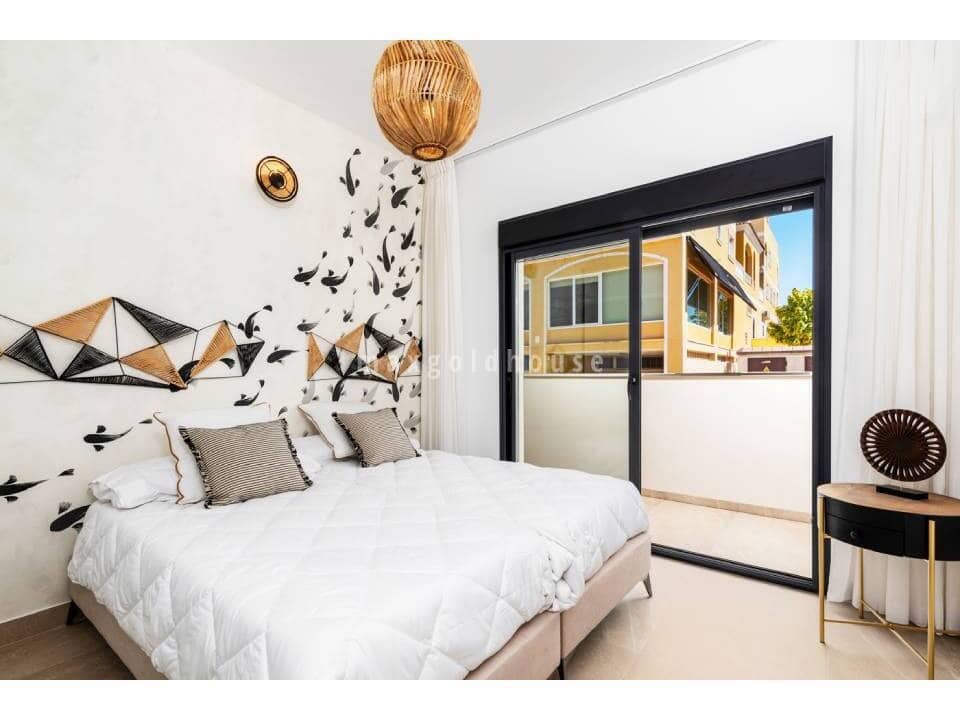 2 Zimmer Apartment zu verkaufen in Benijofar mit Pool - 275.000 € (Ref: 10030916)