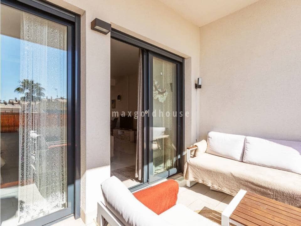 2 soveværelse Lejlighed til salg i Los Altos med swimmingpool - € 265.000 (Ref: 10033330)