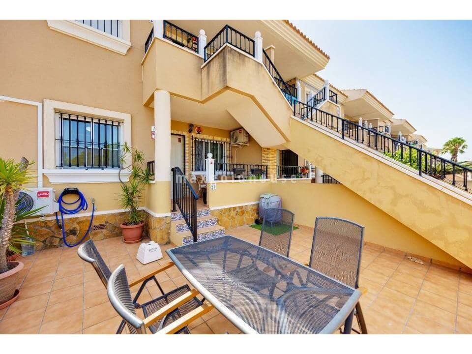 2 soveværelse Lejlighed til salg i Villamartin med swimmingpool - € 169.900 (Ref: 10034339)